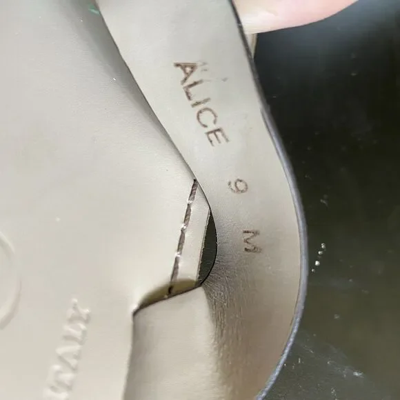 Brighton Alice Greige Leather Thong Sandal Ferrara Ornamentation Sz 9 Italy - Picture 10 of 10